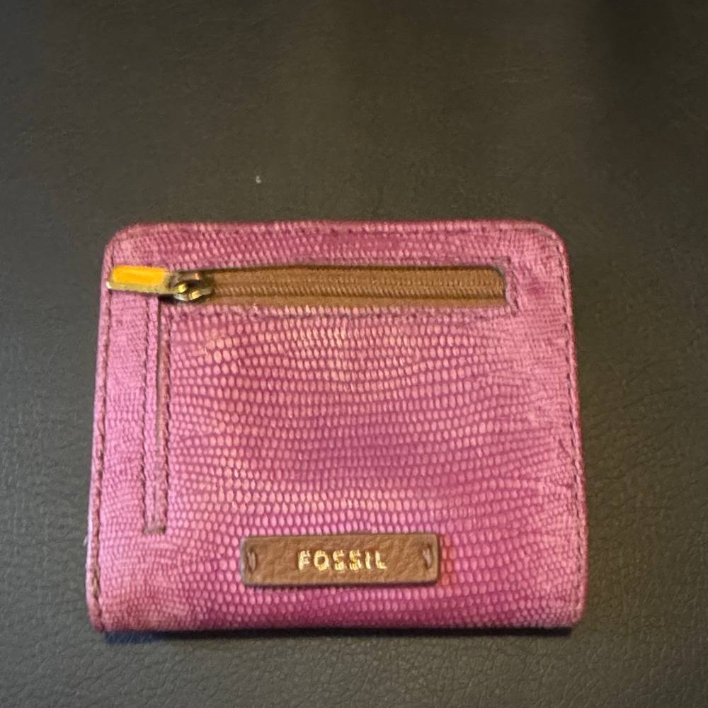 Fossil Textured Pink Wallet